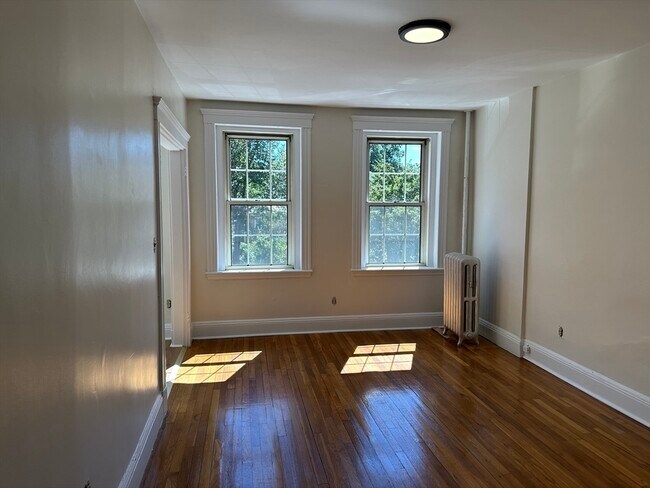 Building Photo - 1 Craigie St