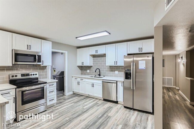 Foto del edificio - 3 br, 2 bath House - 619 S Fraser Dr UNIT