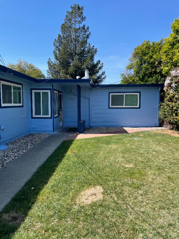 Foto del edificio - 1637 Graham Way