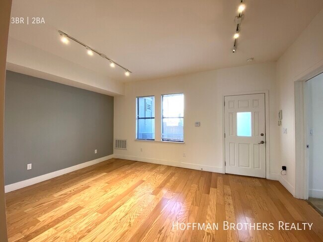 Building Photo - 320 Capp St San Francisco, CA 94110