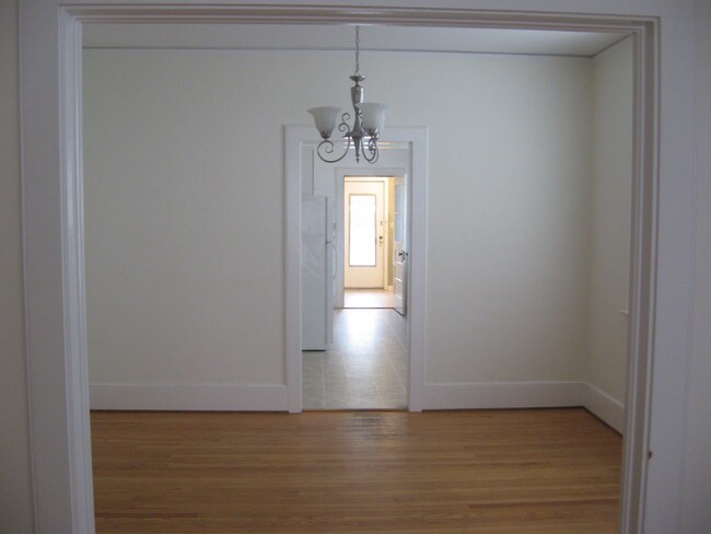 Foto del edificio - 3205 Michigan St