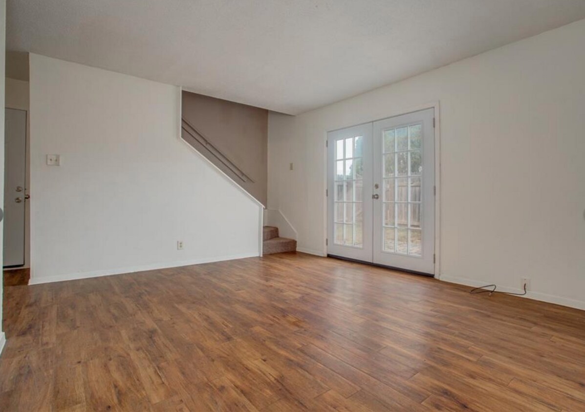 Foto principal - 2501 Mission Hill Dr