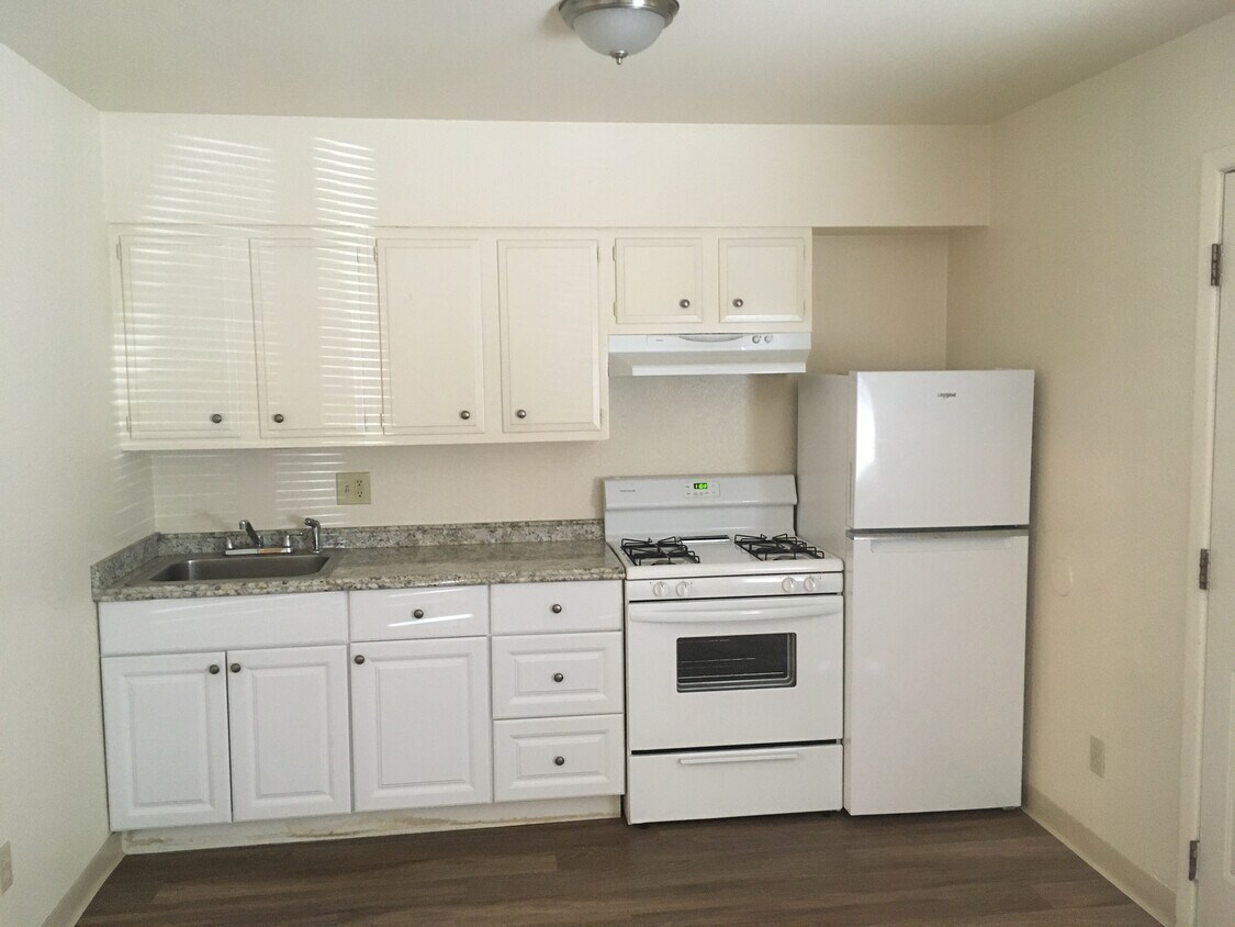 Foto principal - 3121 Main Ave