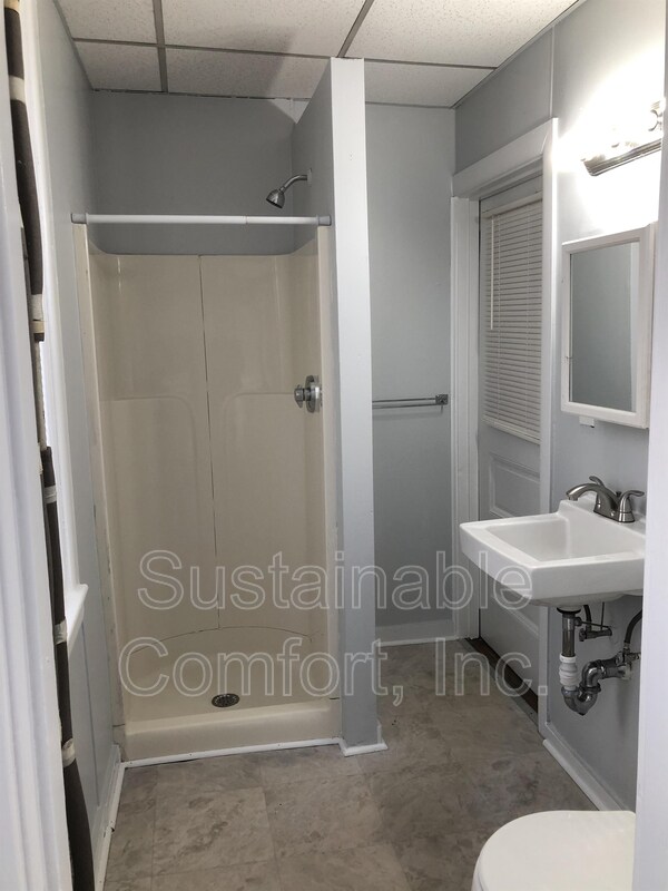 Building Photo - 45 Wachusett St
