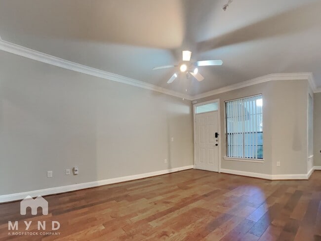 Foto del edificio - 7701 Rialto Blvd