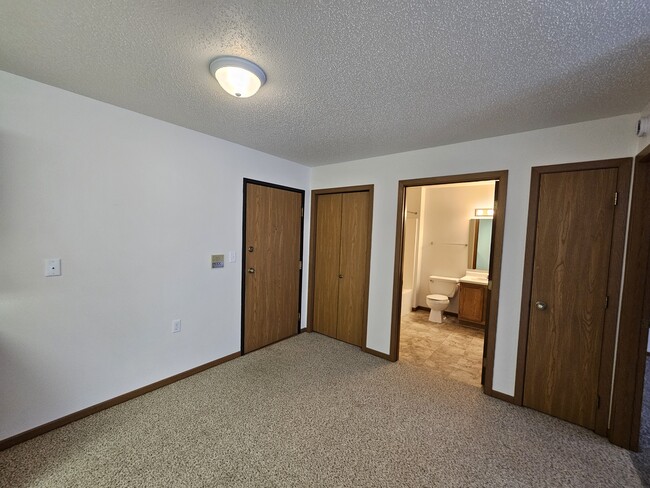 Building Photo - 4330 10th Ave S. Fargo ND