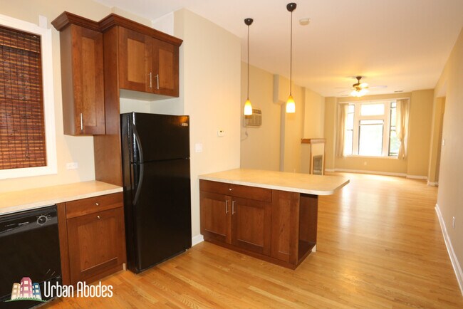 Foto del edificio - 3831 N Southport Ave
