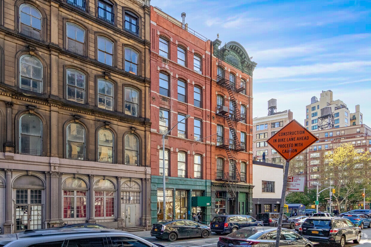 Primary Photo - 109 Reade St