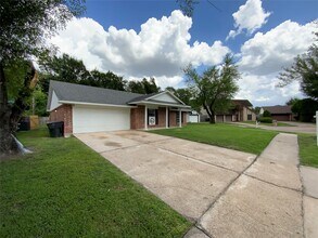 Building Photo - 7710 Ashmole Ln