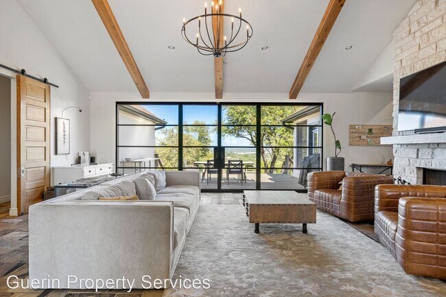 Foto del edificio - 3 br, 2.5 bath House - 702 E Summit Drive