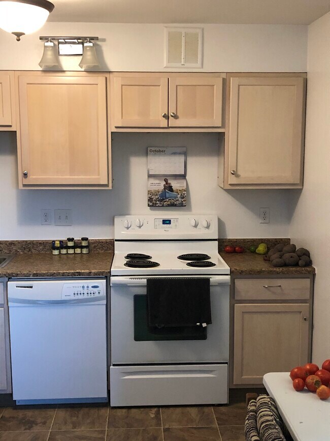 Foto del edificio - 1616 Hudson St