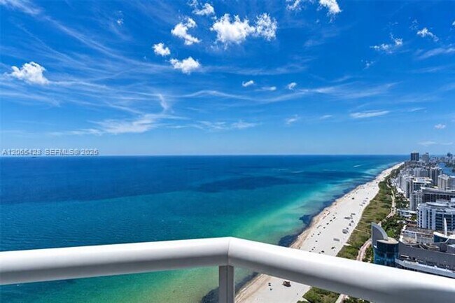 Foto del edificio - 6365 Collins Ave