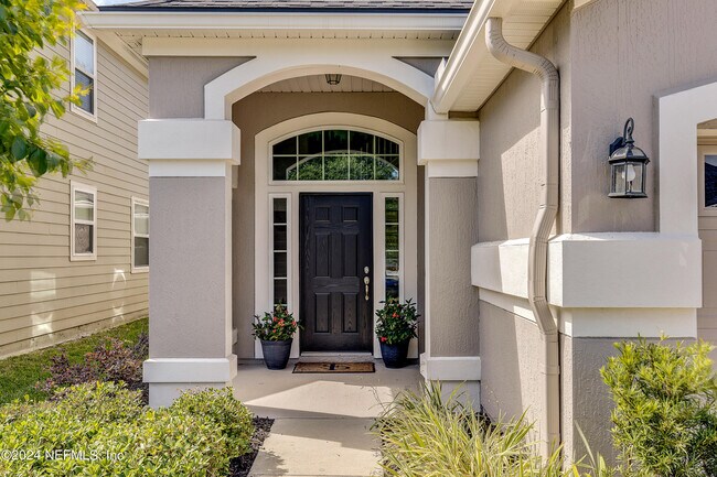 Foto del edificio - 7039 Mirabelle Dr