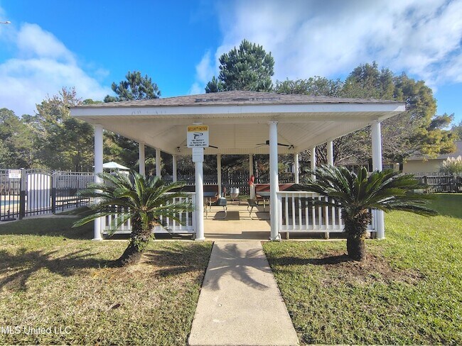 Foto del edificio - 5080 Gautier Vancleave Rd