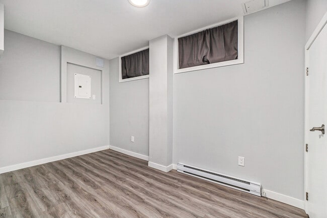 Building Photo - 1675 Baseline Rd