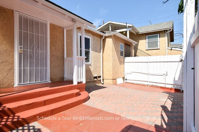 Foto del edificio - 3 Bedroom, 2 Bath House on Shared Lot
