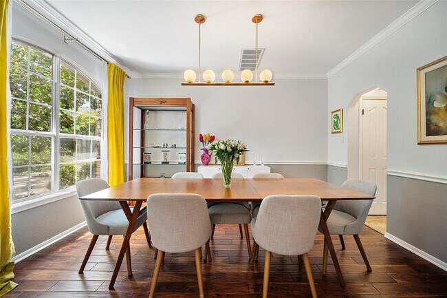 Foto del edificio - 6915 Gentle Oak Dr