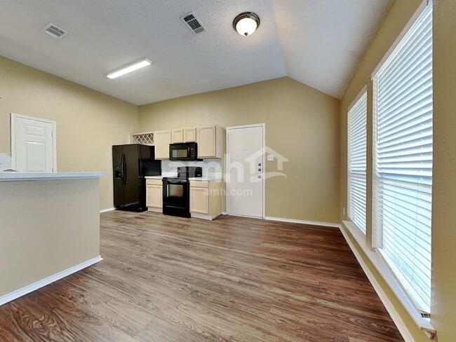 Building Photo - 201 Parkway Ct