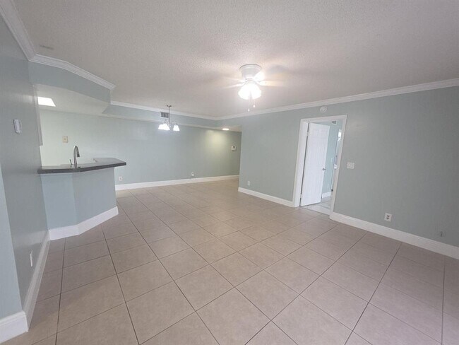 Foto del edificio - 9166 W Atlantic Blvd