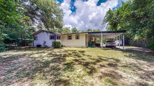 Building Photo - Charming Updated Home in Bluewater Bay – N...