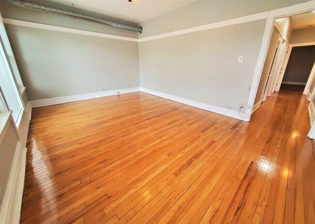 Foto del edificio - 4239 N Lincoln Ave