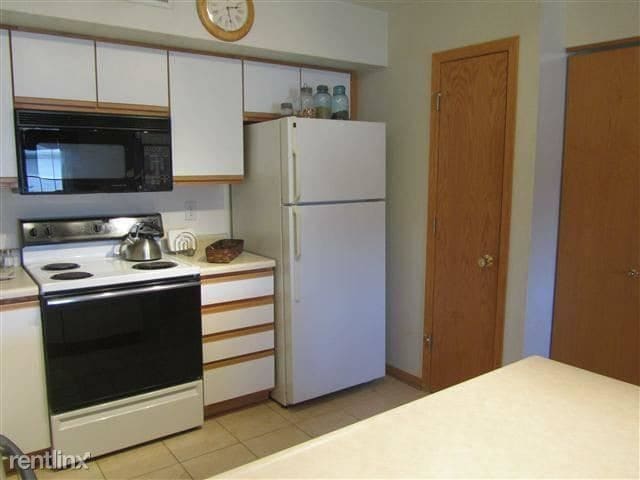 Building Photo - 2 br, 1 bath  - 2262 Holiday Rd # 1