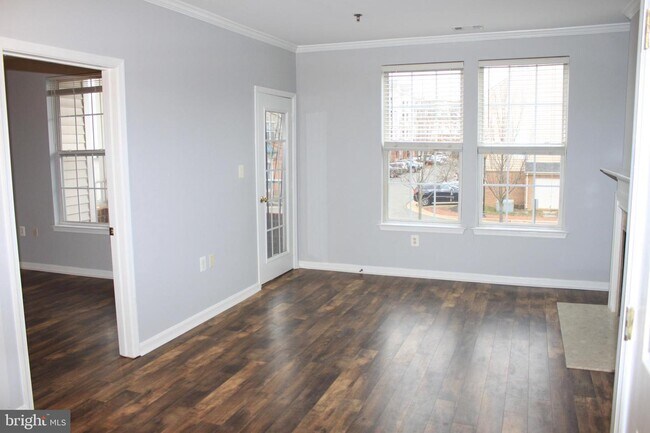 Building Photo - 171 Somervelle St
