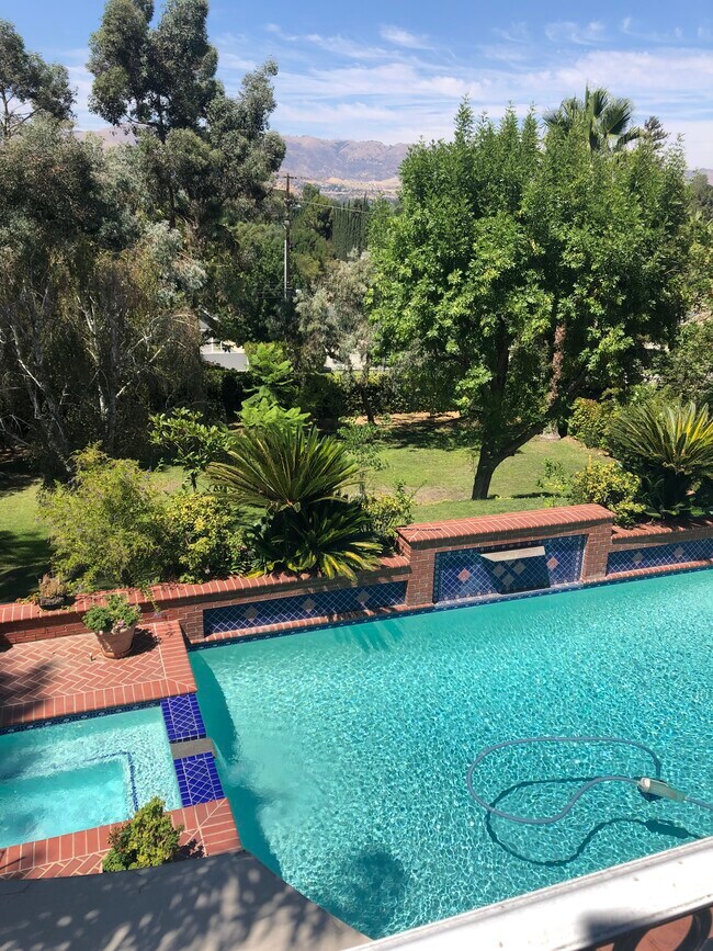 Foto del edificio - 22359 N Summit Ridge Cir