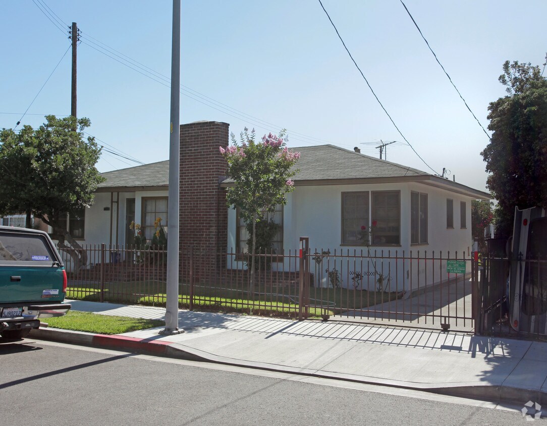Foto del edificio - 6026 Fishburn Ave