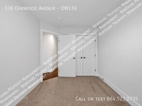 Building Photo - 136 Oakwood Ave