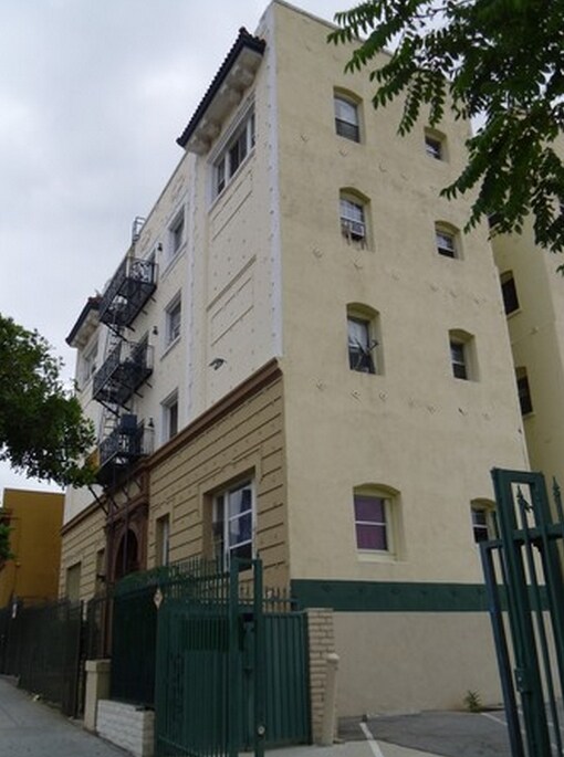 Building Photo - 914 S Alvarado St