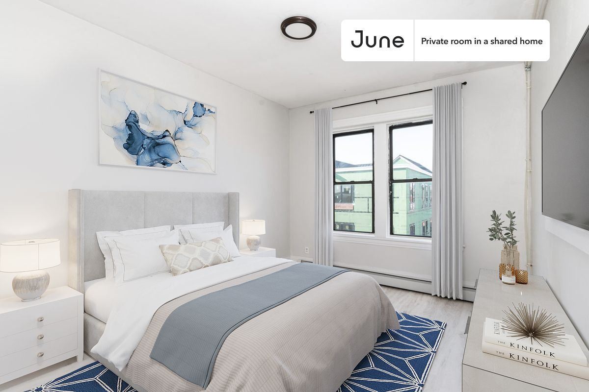 Foto principal - Room in Shared 4 bed/1 bath home