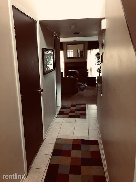 Foto del edificio - 4 br, 3.5 bath Townhome - 518 Oxford Ct