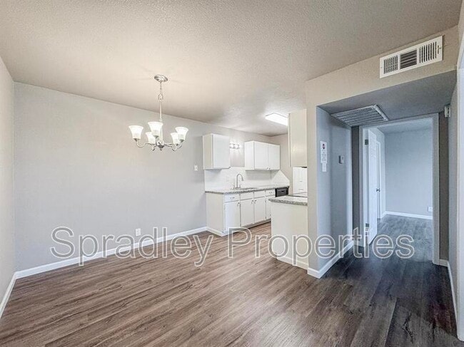 Building Photo - 120 W Main St