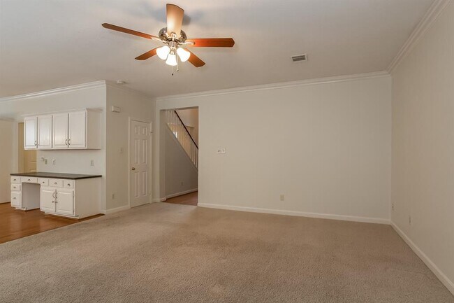 Building Photo - 3203 Leafy Pine Ct