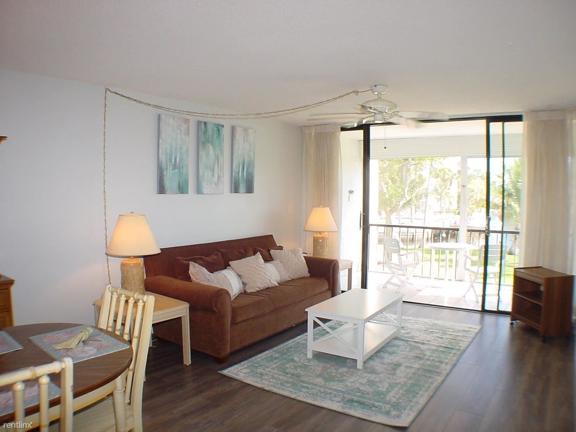 Primary Photo - 1 br, 1 bath Apartment - 7 Royal Palm Way