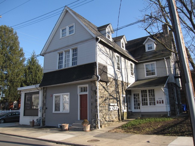 Building Photo - 1348 Ashbourne Rd