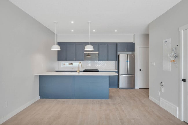 Photo du bâtiment - 6166 Stinson Way NW