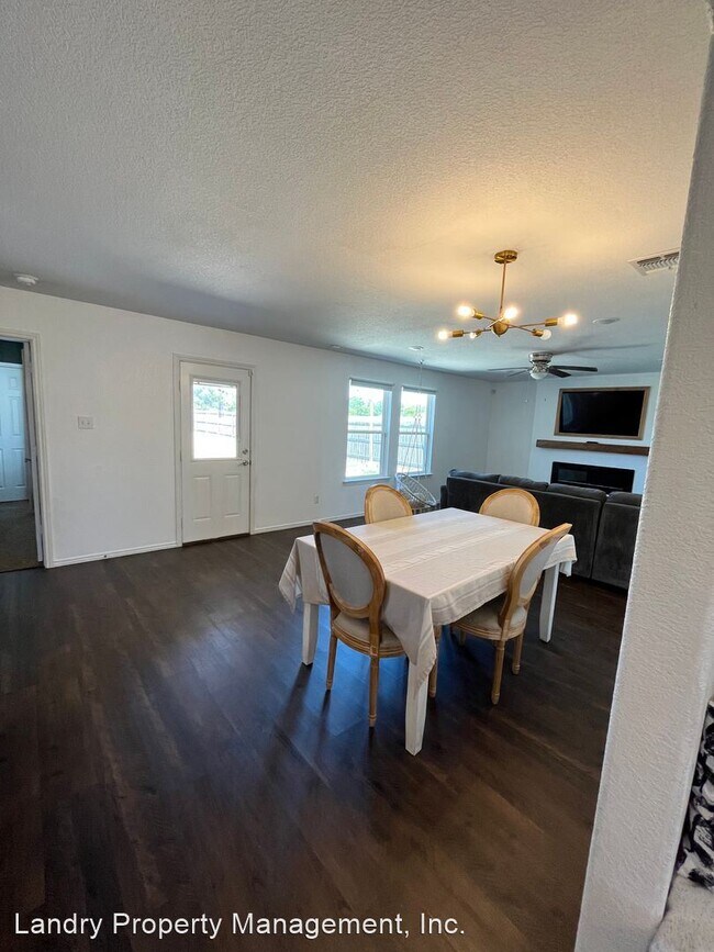 Building Photo - 3 br, 2 bath House - 319 Blakney St.