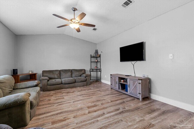 Foto del edificio - 10663 Silver Creek Dr