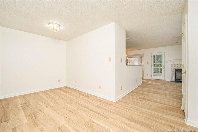 Foto del edificio - 7010 Medway Ct