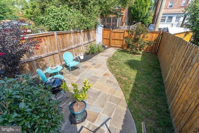 Foto del edificio - 1147 Colonial Ave