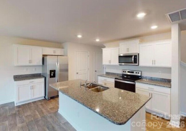 Foto del edificio - 7265 Finnigan Rd