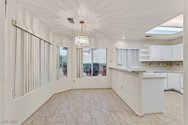 Building Photo - 2832 Dry Plains Dr