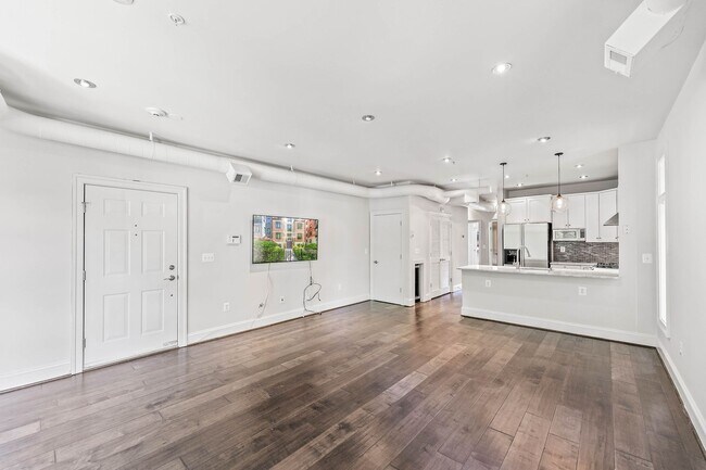 Foto del edificio - Modern U Street Condo | 2 Bed | 2 Bath | 1000 Sf | Large Balcony | 1 Parking Space