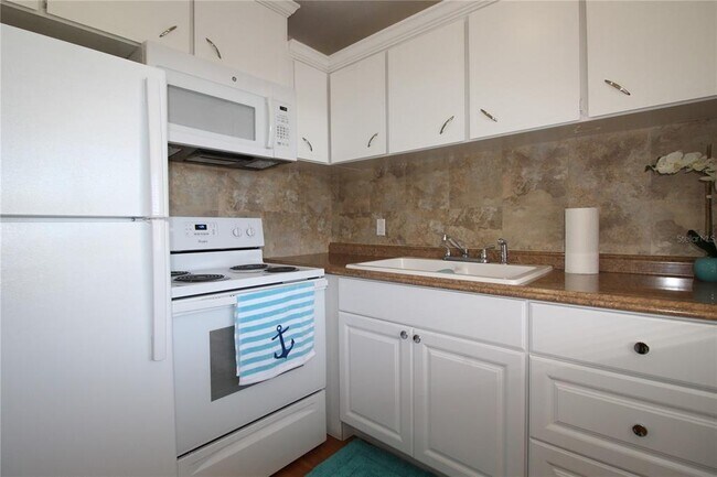 Foto del edificio - 3001 Bee Ridge Rd