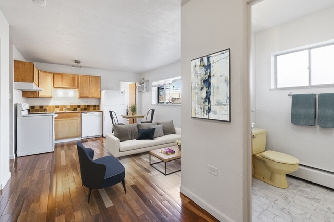 Building Photo - The Shamrock