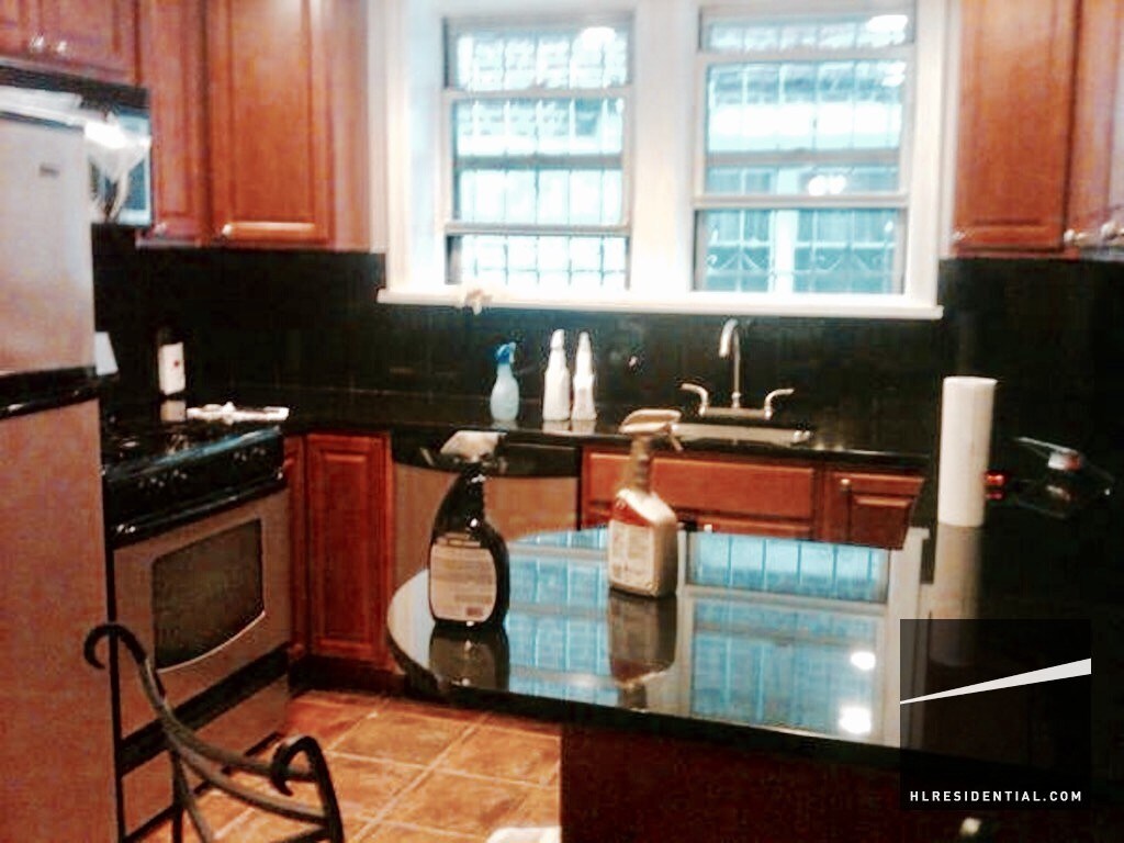 Primary Photo - 3134 41st St