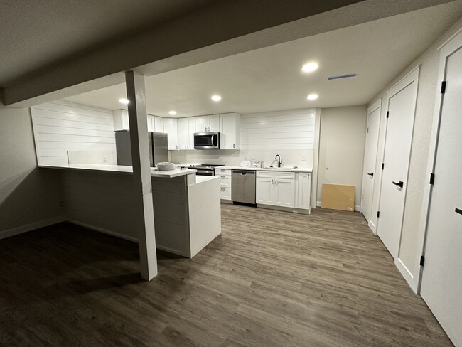 Asientos de barra - 5051 S Meade St