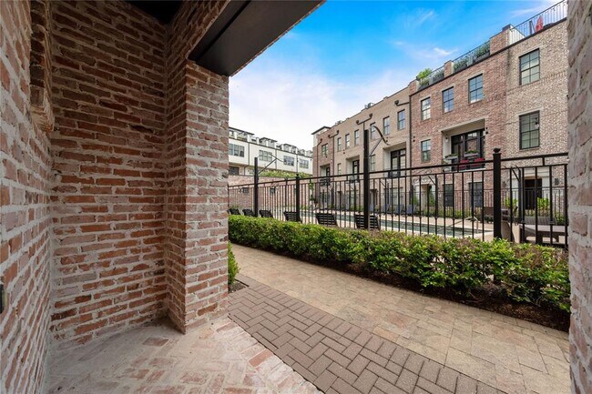 Foto del edificio - 2162 Aylesport Dr